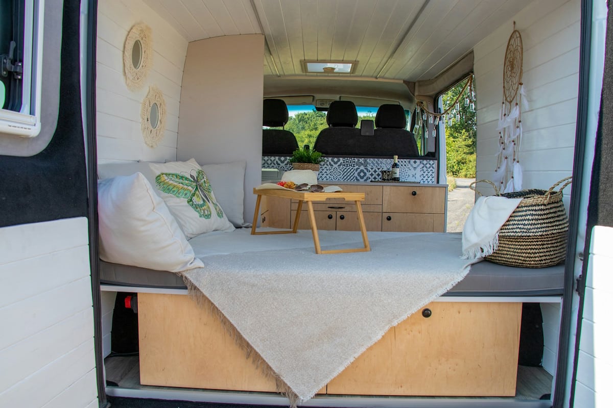 Optimiser l’espace sous un lit peigne